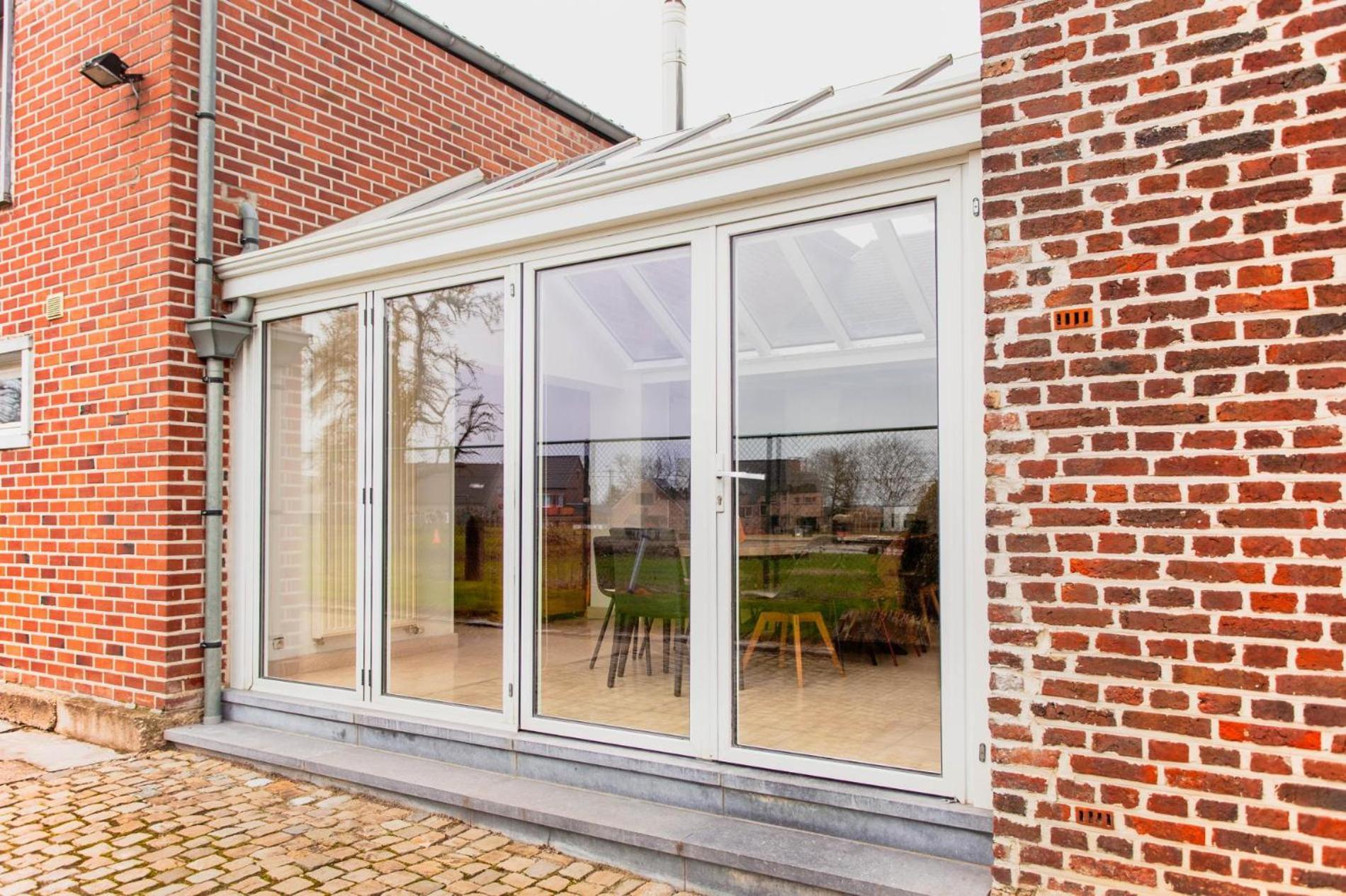 Beautiful Mansion With Swimming Pool And Jacuzzi Bilzen