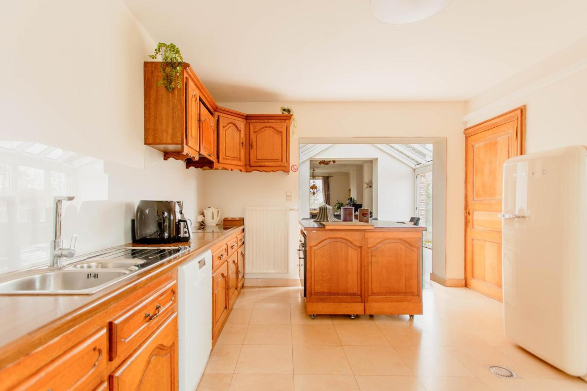 Villa Beautiful Mansion With Swimming Pool And Jacuzzi Bilzen