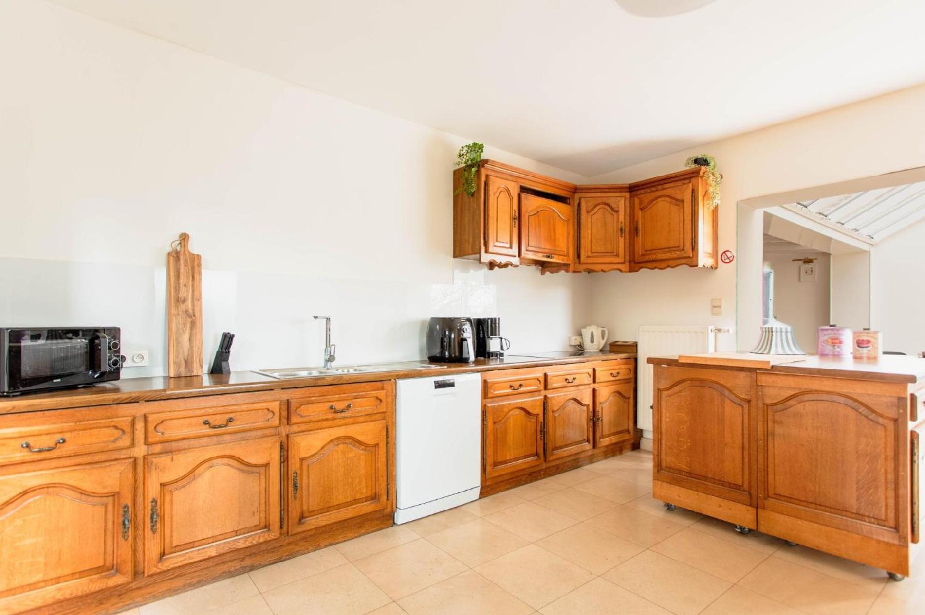 Villa Beautiful Mansion With Swimming Pool And Jacuzzi *